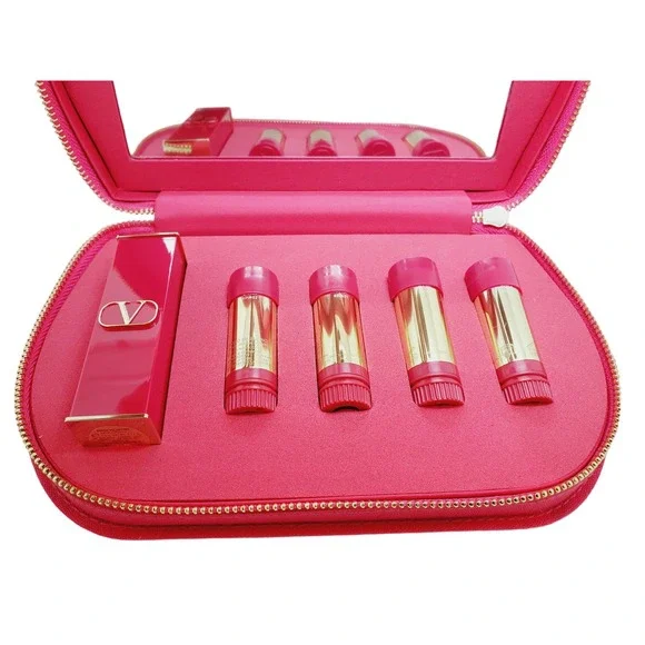 Valentino | Makeup | Valentino Rosso Couture Pouch Lipstick  display picture 3